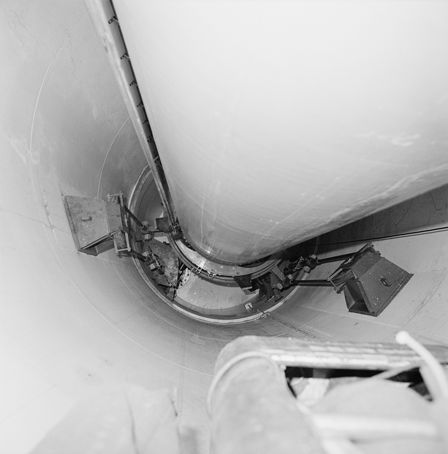 Missile With Shock Absorbeer Pulley Blocks