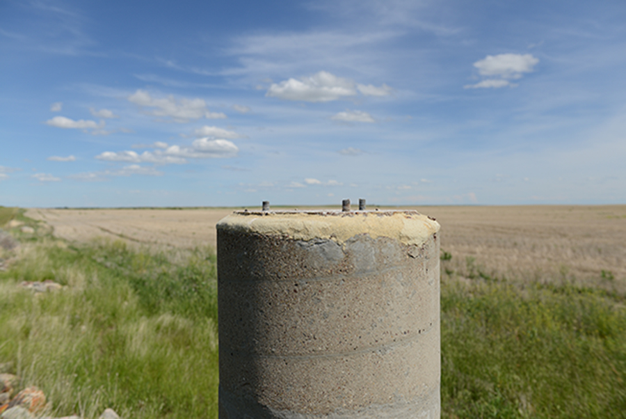 Papa 10 External Concrete Monument